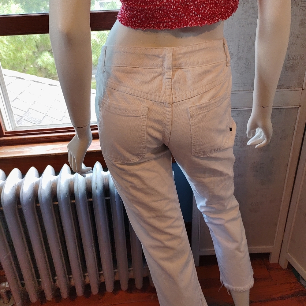 ❤️SALE Nordstrom Billy Blues High Waist fringe hem white denim Sz. 8